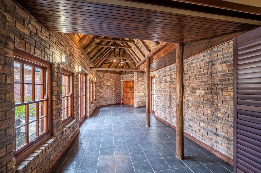 To Let 4 Bedroom Property for Rent in Amsterdamhoek Eastern Cape